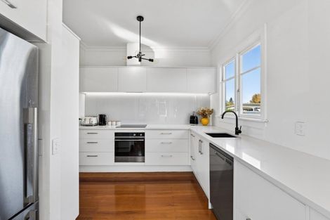 Photo of property in 131 Main Rd Clive, Clive, 4102