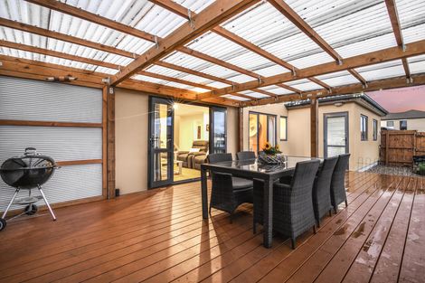 Photo of property in 21 Whitbourne Heights, Manurewa, Auckland, 2105