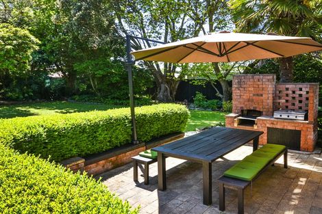 Photo of property in 129 Queen Street, Pukekohe, 2120
