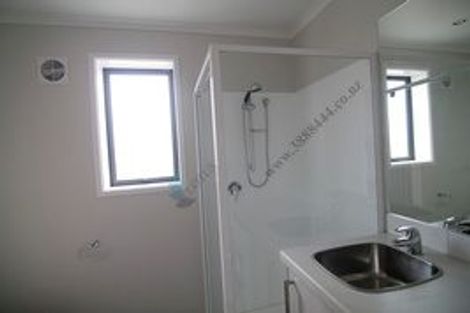 Photo of property in 104 Bowhill Road, New Brighton, Christchurch, 8083