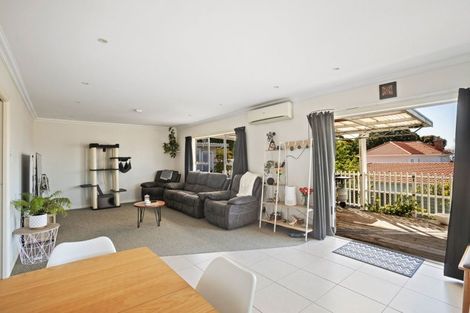 Photo of property in 8 Lismore Street, Strandon, New Plymouth, 4312
