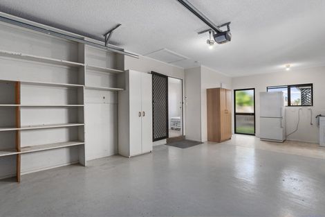Photo of property in 1 The Green, Mount Maunganui, 3116