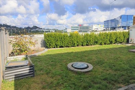 Photo of property in 45 Rathmullen Place, Pinehill, Auckland, 0632