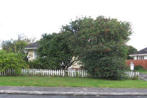 Photo of property in 11 Mackenzie Street, Te Atatu South, Auckland, 0610