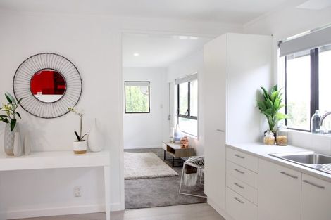 Photo of property in 42 Elliston Crescent, Stanmore Bay, Whangaparaoa, 0932