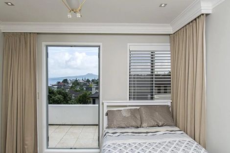 Photo of property in 2 Bucklands Beach Road, Bucklands Beach, Auckland, 2012