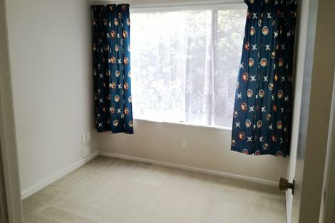 Photo of property in 33 Olena Avenue, Sunnyhills, Auckland, 2010