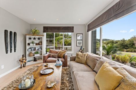 Photo of property in 61 Pitoitoi Drive, Riverhead, 0820