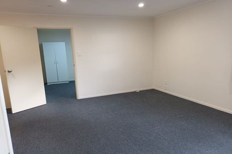 Photo of property in 82a Kelman Road, Kelston, Auckland, 0602