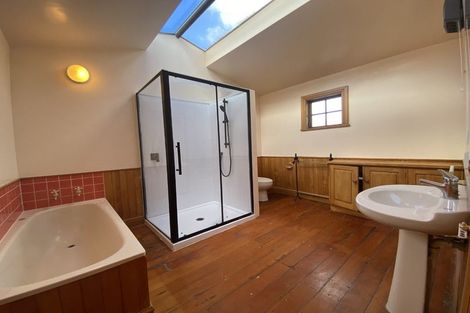 Photo of property in 8 Hawker Street, Mount Victoria, Wellington, 6011