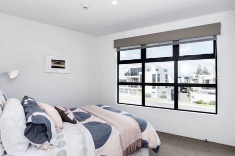 Photo of property in 211 Marine Parade, Seatoun, Wellington, 6022