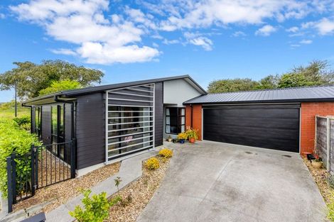 Photo of property in 1 Tuaraki Drive, Wellsford, 0900