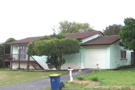 Photo of property in 8 Katrina Place, Massey, Auckland, 0614