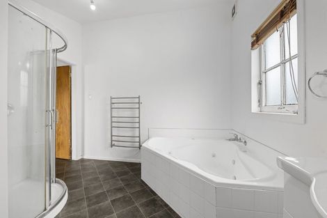 Photo of property in 278 South Road, Hawera, 4610