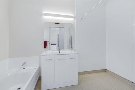 Photo of property in 27 Maitland Street, Frankton, Hamilton, 3204