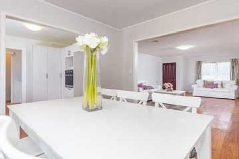 Photo of property in 60 Kohekohe Street, New Lynn, Auckland, 0600