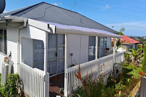 Photo of property in 24a/2 Waimumu Road, Massey, Auckland, 0614