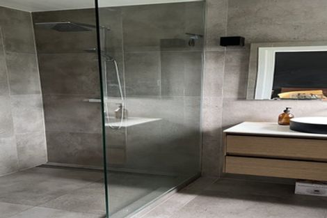 Photo of property in 90 Park Road, Titirangi, Auckland, 0604