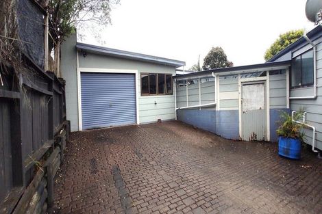 Photo of property in 15 Hydra Place, Glen Eden, Auckland, 0602