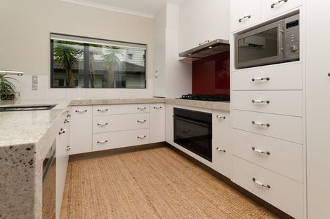 Photo of property in 74 Oakway Drive, Schnapper Rock, Auckland, 0632