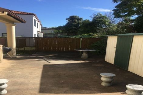 Photo of property in 22 Gilford Place, East Tamaki Heights, Auckland, 2016