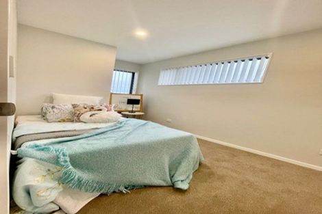 Photo of property in 16 Huri Street, Mangere Bridge, Auckland, 2022
