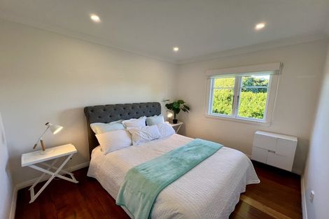Photo of property in 2 Brassey Street, Waverley, 4510
