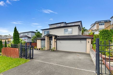 Photo of property in 21 San Prospero Crescent, Henderson, Auckland, 0612