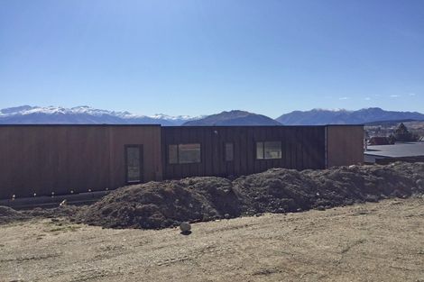 Photo of property in 7 Little Alpha Loop, Wanaka, 9305