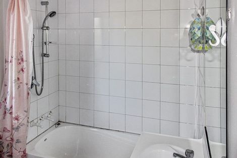 Photo of property in 106 Maidstone Road, Ilam, Christchurch, 8041