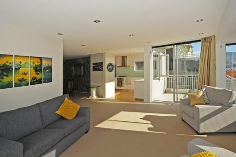 Photo of property in 1/16 Oriental Terrace, Oriental Bay, Wellington, 6011
