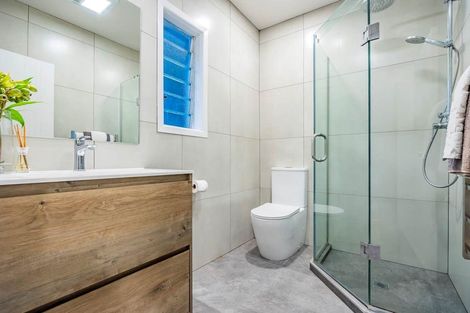 Photo of property in 1/14 Taharoto Road, Takapuna, Auckland, 0622