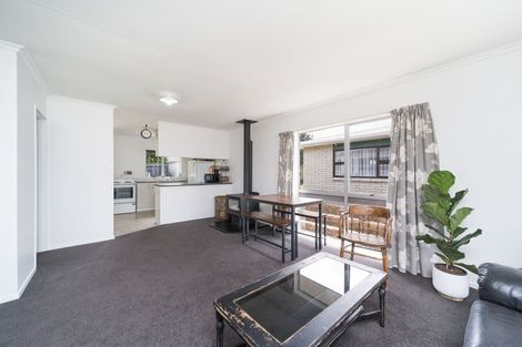 Photo of property in 5a Palliser Place, Milson, Palmerston North, 4414