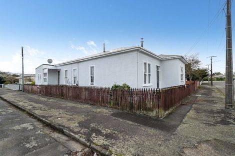 Photo of property in 98 Pembroke Street, Carterton, 5713