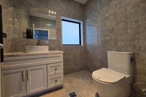 Photo of property in 190 Oraha Road, Kumeu, 0892