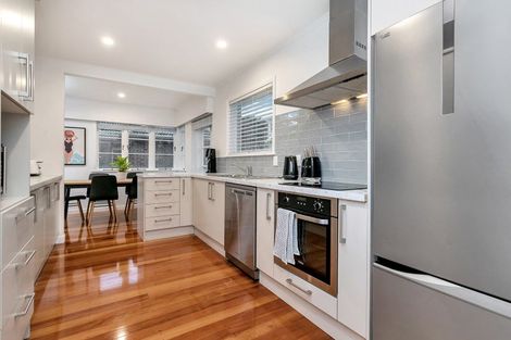 Photo of property in 4 Birkley Road, Bayswater, Auckland, 0622