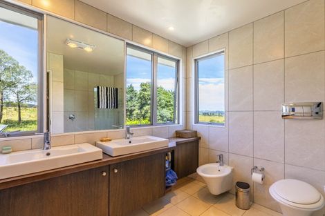 Photo of property in 15 Maharakeke Road, Waipukurau, 4281