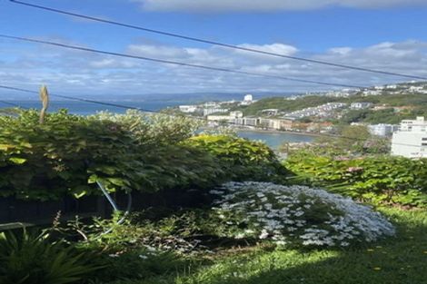 Photo of property in 2f1 Oriental Terrace, Mount Victoria, Wellington, 6011