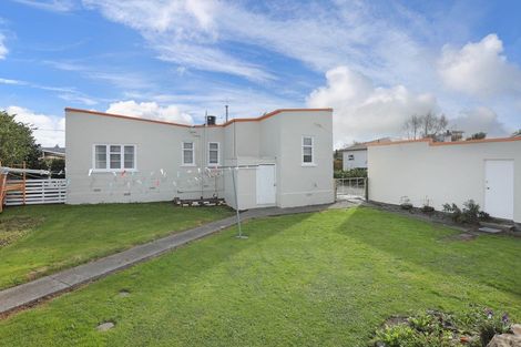 Photo of property in 61 Skerman Street, Marton, 4710