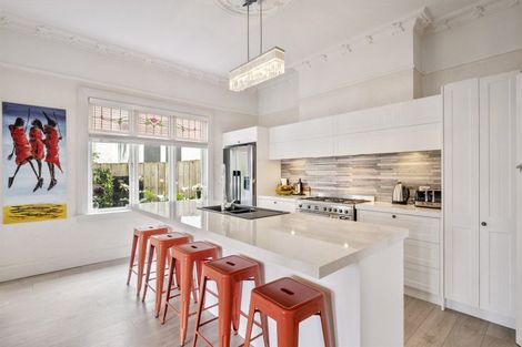 Photo of property in 155 Victoria Road, Saint Clair, Dunedin, 9012