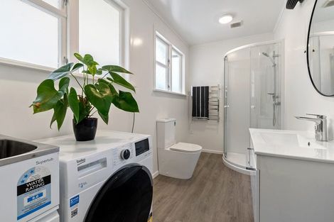 Photo of property in 5 Chaucer Way, Karori, Wellington, 6012