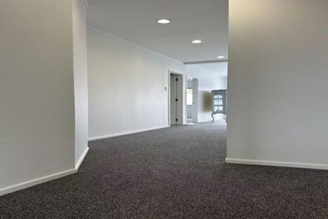 Photo of property in 1/127 Bucklands Beach Road, Bucklands Beach, Auckland, 2012