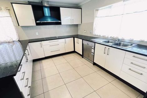 Photo of property in 74 Clover Drive, Henderson, Auckland, 0610