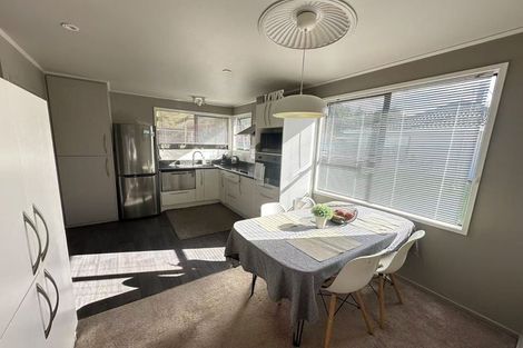 Photo of property in 10 Granville Drive, Massey, Auckland, 0614
