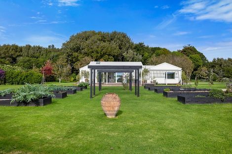 Photo of property in 130 Cross Road, Lepperton, New Plymouth, 4373