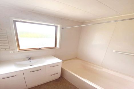 Photo of property in 13 Pipitea Place, Massey, Auckland, 0614