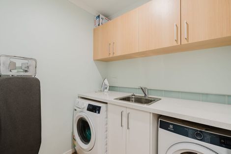 Photo of property in 14 Te Tiireke Drive, Glenview, Hamilton, 3206