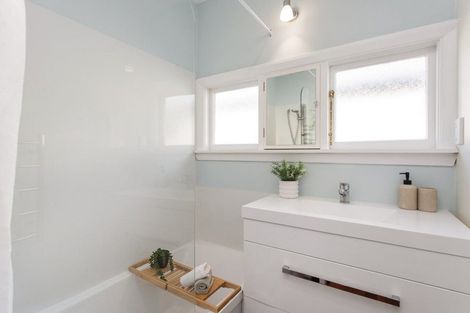 Photo of property in 116 Riverlaw Terrace, Saint Martins, Christchurch, 8022