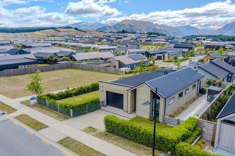 Photo of property in 20 Mount Nicholas Avenue, Wanaka, 9305