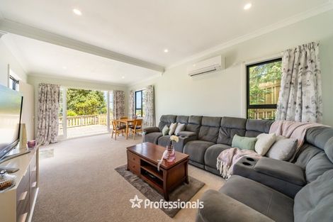 Photo of property in 24 Miromiro Road, Normandale, Lower Hutt, 5010